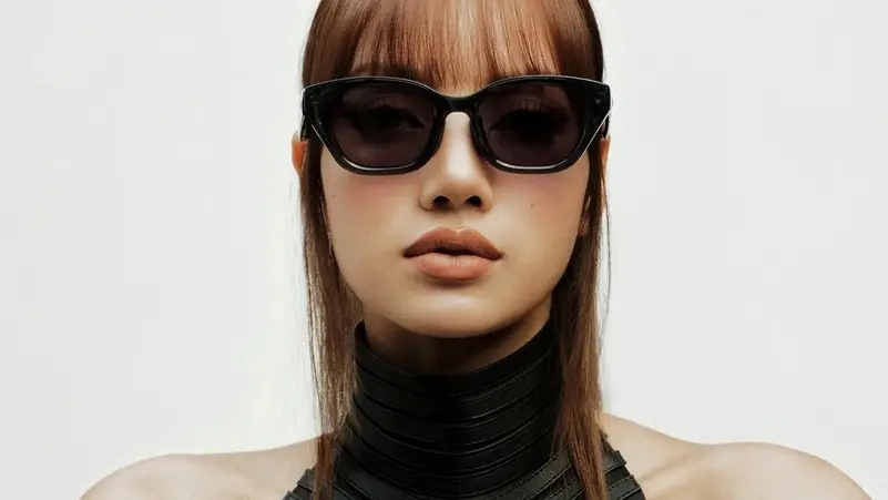 "ميتا" تطلق نظارات ذكية بتصميم نجمة K-Pop ليزا